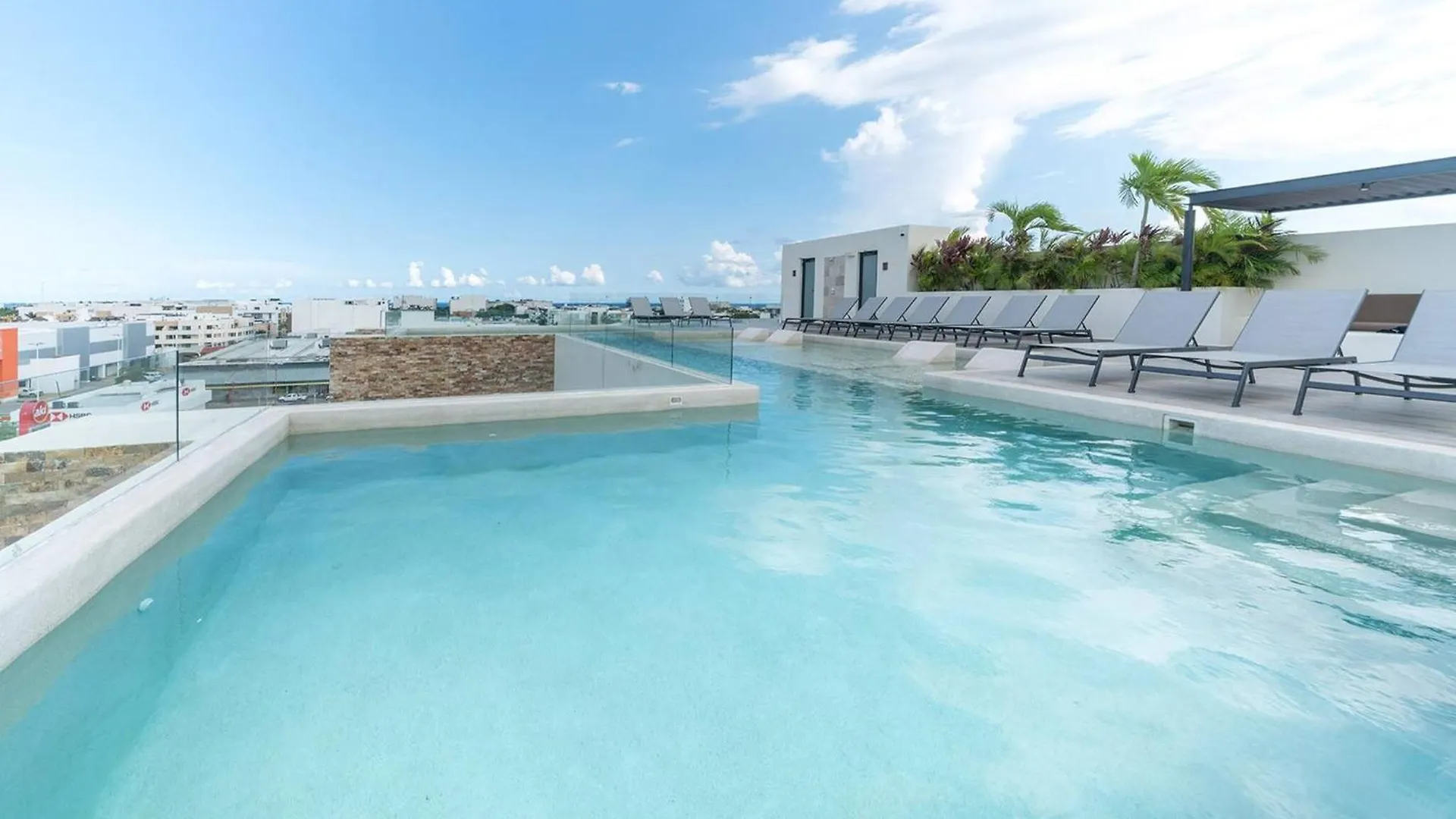 Condo Verde Oasis - Central 2 Bedroom With Pool, Gym, Private Terrace - At Veranto Condos Playa del Carmen Messico