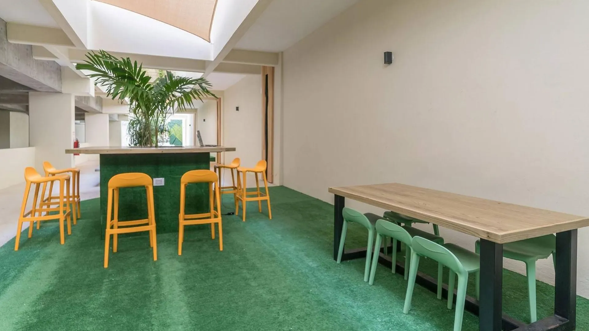 Condo Verde Oasis - Central 2 Bedroom With Pool, Gym, Private Terrace - At Veranto Condos 신데 델 카르멘