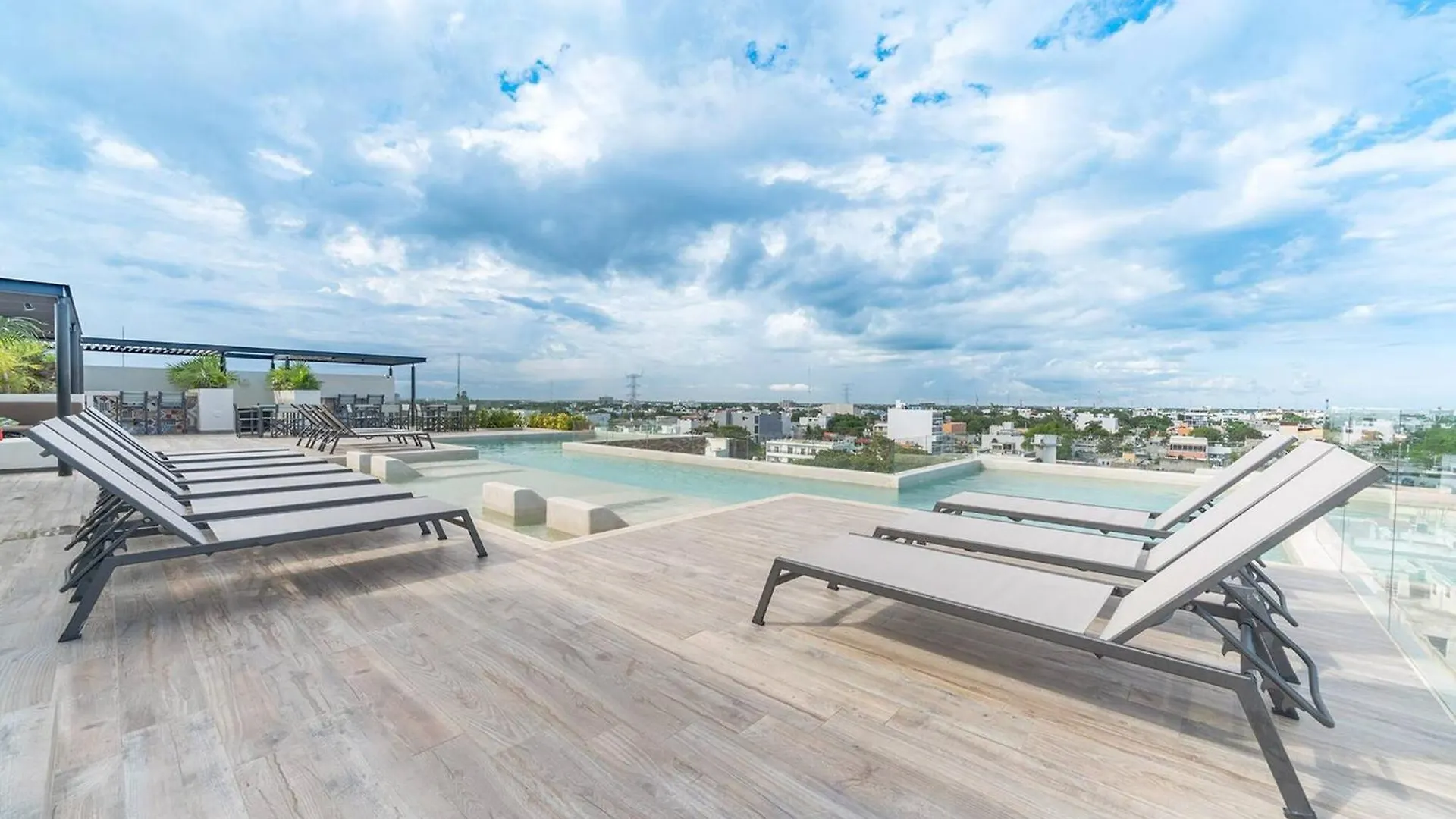 Condo Verde Oasis - Central 2 Bedroom With Pool, Gym, Private Terrace - At Veranto Condos 신데 델 카르멘 멕시코