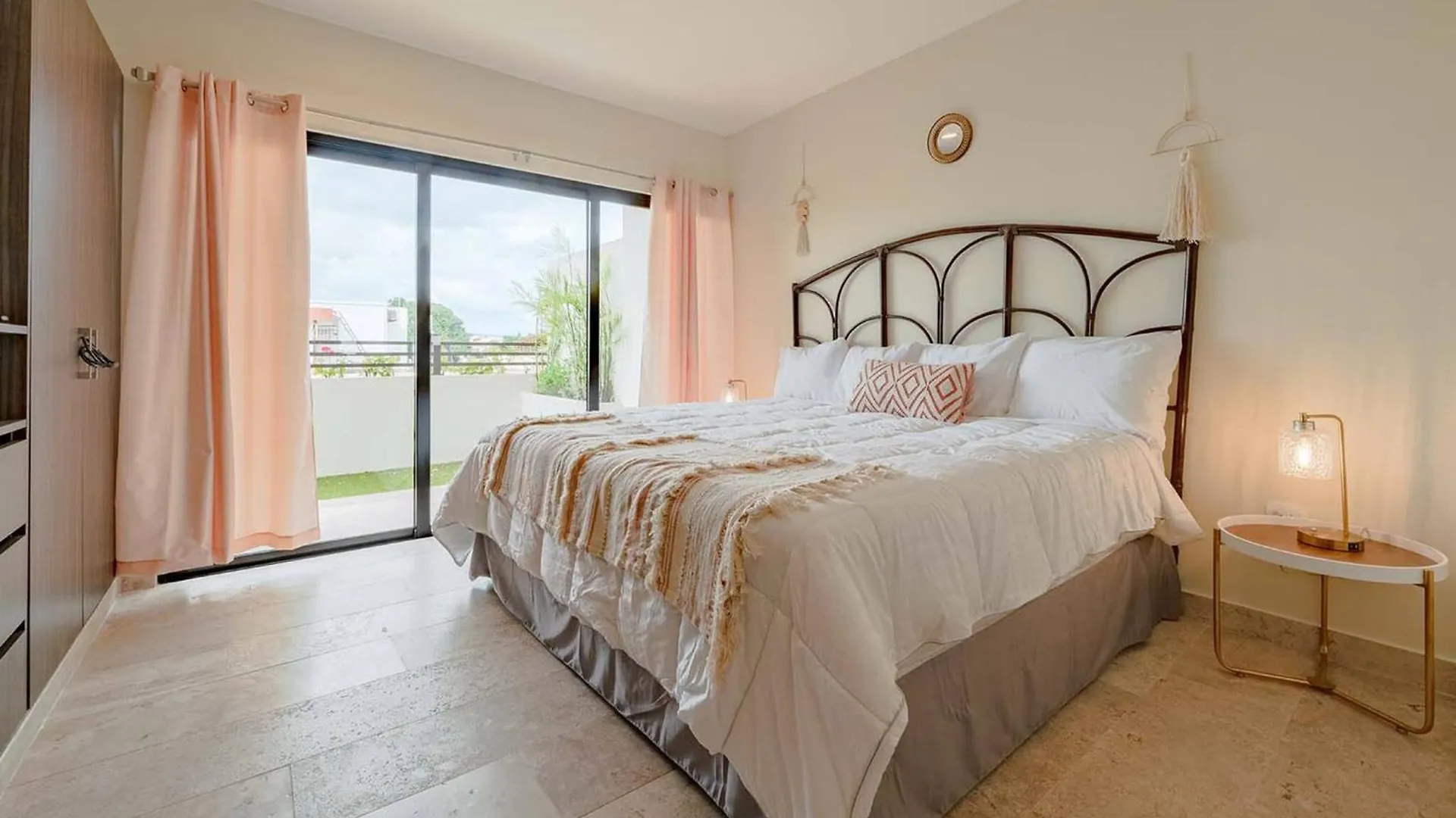 Condo Verde Oasis - Central 2 Bedroom With Pool, Gym, Private Terrace - At Veranto Condos 신데 델 카르멘 아파트